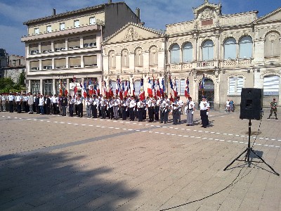 Het presenteren van de vaandels