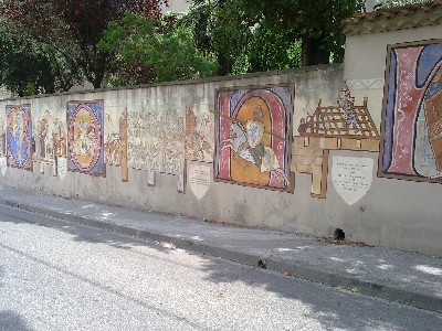 Muurschilderingen langs de weg