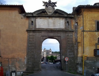 De stadspoort van San Martino Al Cimino De stadspoort van San Martino Al Cimino