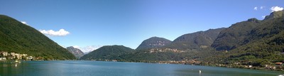 Panorama over het meer van Lugano, aan de zuidpunt