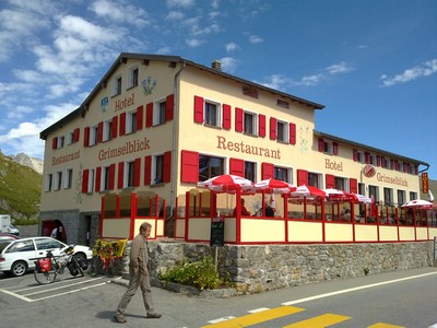 Boven op de Grimselpas