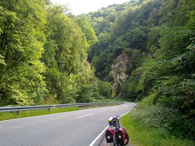 Het Wehradal wordt steeds smaller en indrukwekkender