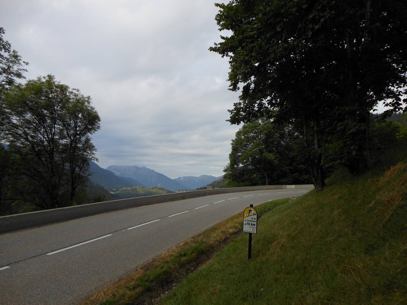 Nog 10 km naar de top van de Col de la Colombi&egrave;re